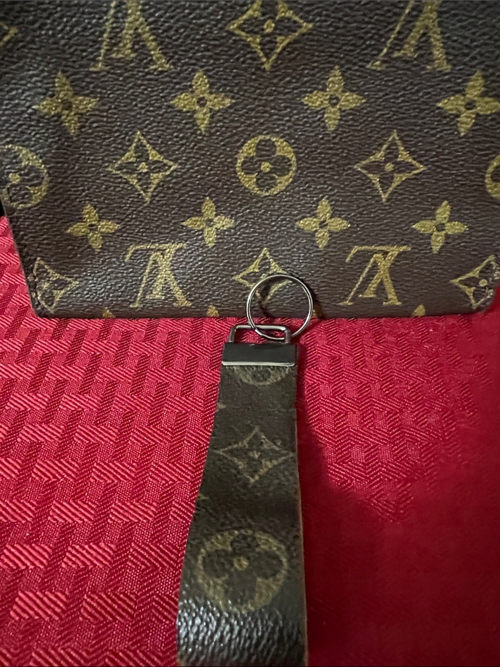 Monogram Canvas Key Chain - Picture 4 of 6